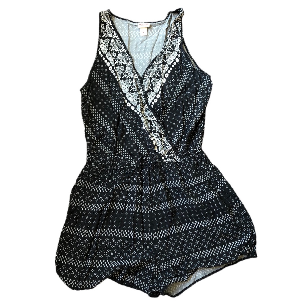 Mossimo Supply Co B&W Romper Size M
